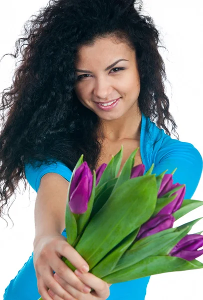 Милые молодые женщины с цветами — стоковое фото