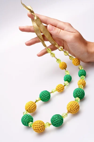 Náhrdelník z korálků pletené — Stock fotografie