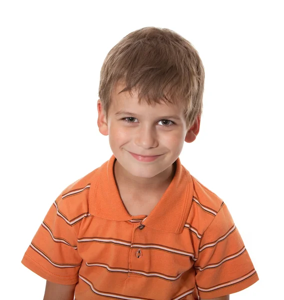 Симпатичный мальчик улыбается — стоковое фото