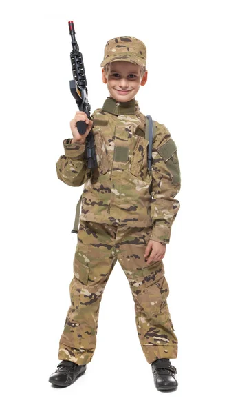 Молодий солдат з рушницею — стокове фото