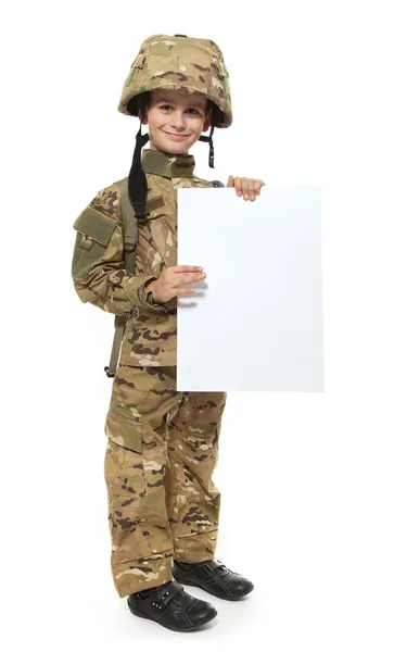Mladý voják držel plakát — Stock fotografie