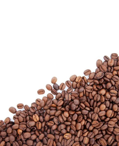 Brązowe Palone Ziarna Kawy Izolowane Białym Tle — Zdjęcie stockowe