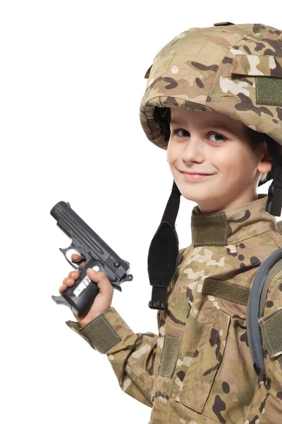 Junger Soldat mit Waffe — Stockfoto