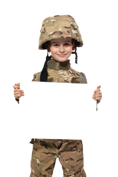 Jonge soldaat houden een poster — Stockfoto