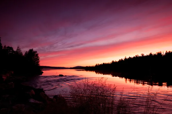 Magnifique paysage au coucher du soleil — Photo