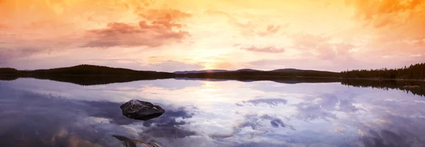 Panoramic lake — Stock Photo, Image