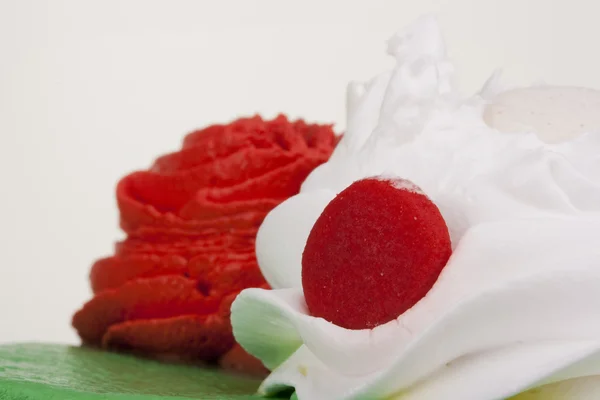 Cream Red White Colors Decoration Cake — Stockfoto