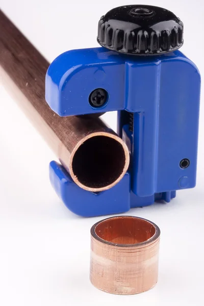 Speciális Eszköz Kék Víz Csövek Vágására — Stock Fotó