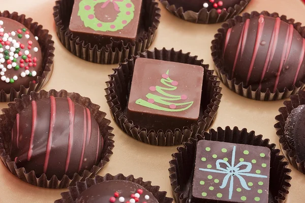 装飾的な飾りとチョコレート菓子セット — ストック写真