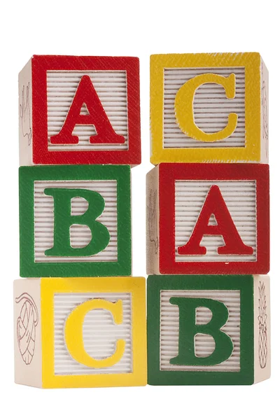 文字と数字の子供の知性の開発のための木製のブロック — ストック写真