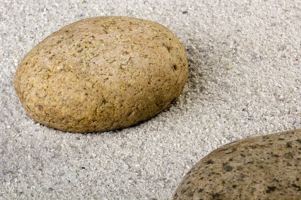 Pedra na areia — Fotografia de Stock