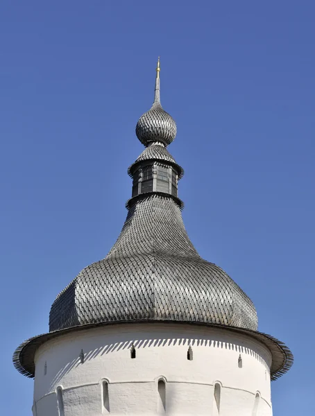 Cúpula de madera de la torre en Rostov El Gran Kremlin, Rusia —  Fotos de Stock