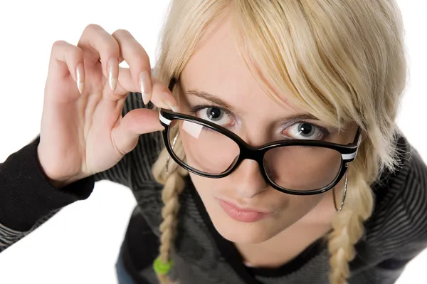 Csinos, fiatal nő szemüveg néz ki nerdy lány, humor — Stock Fotó