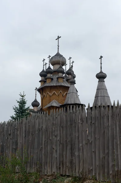 Iglesia de madera de cuento de hadas —  Fotos de Stock
