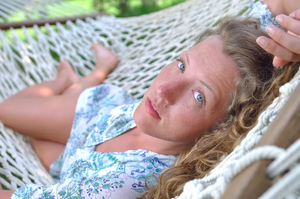 Sexy woman in hammock — Stock Photo, Image