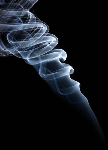 Fumaça torcida isolada no fundo preto — Fotografia de Stock