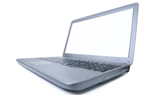 Laptop moderno isolado em branco. Tela é cortada com clipping pat — Fotografia de Stock