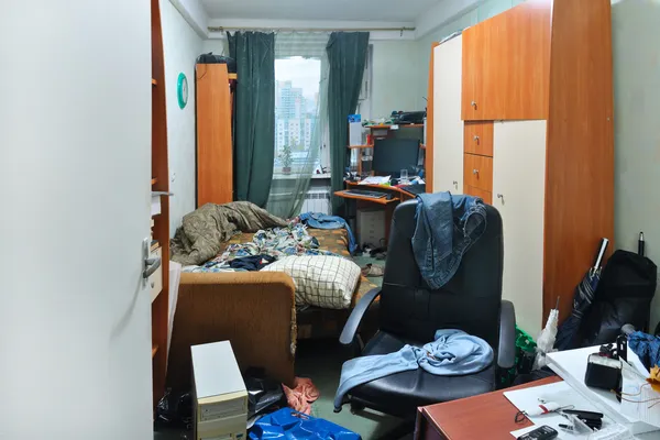 Vista de una habitación desordenada — Foto de Stock