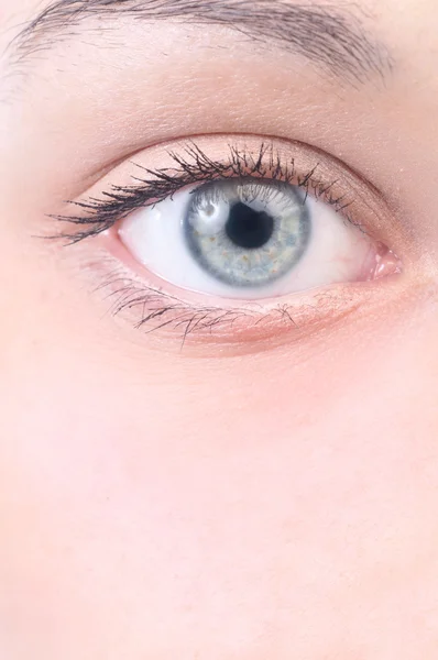 Detailní pohled na krásné ženské oko — Stock fotografie