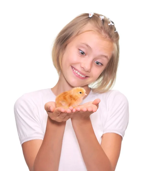 Girl gazdaság egy bébi csirke — Stock Fotó