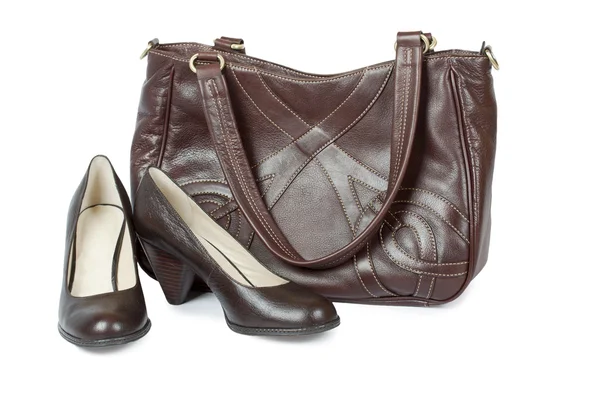 Zapatos y bolso marrón en el blanco —  Fotos de Stock