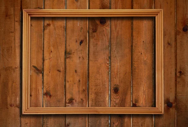 木製の額縁を白い背景で隔離 — ストック写真