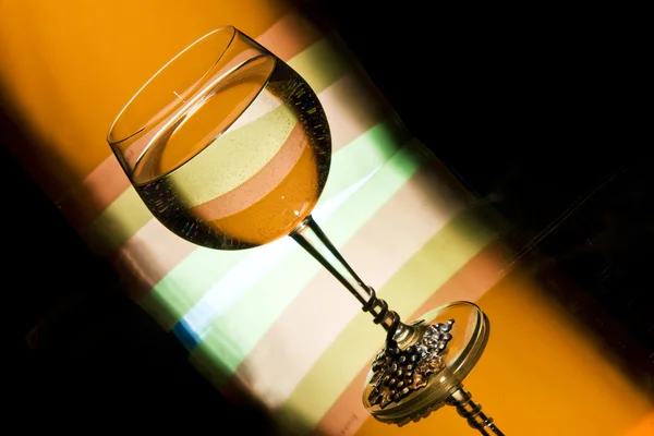 Glas witte wijn Stockfoto
