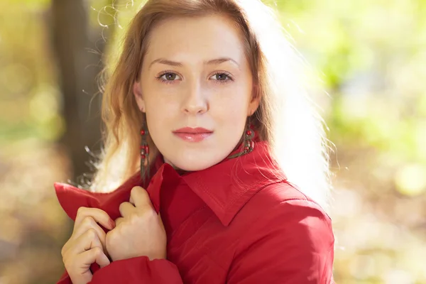 Ung Blond Kvinna Höst Porträtt — Stockfoto