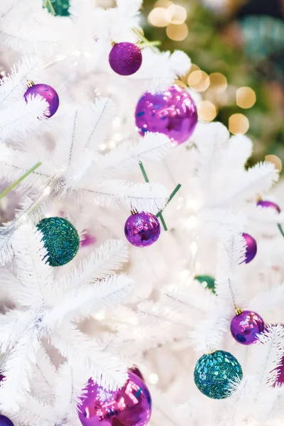 Fundo com árvore de ano novo decorado — Fotografia de Stock