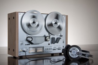 Vintage Reel-to-Reel stereo tape deck recorder clipart