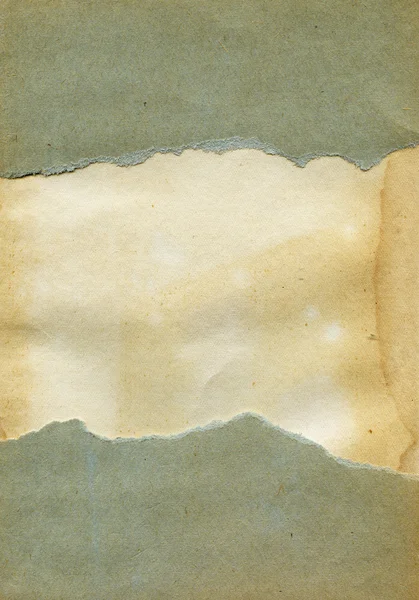 Порванная переработанная бумага — стоковое фото