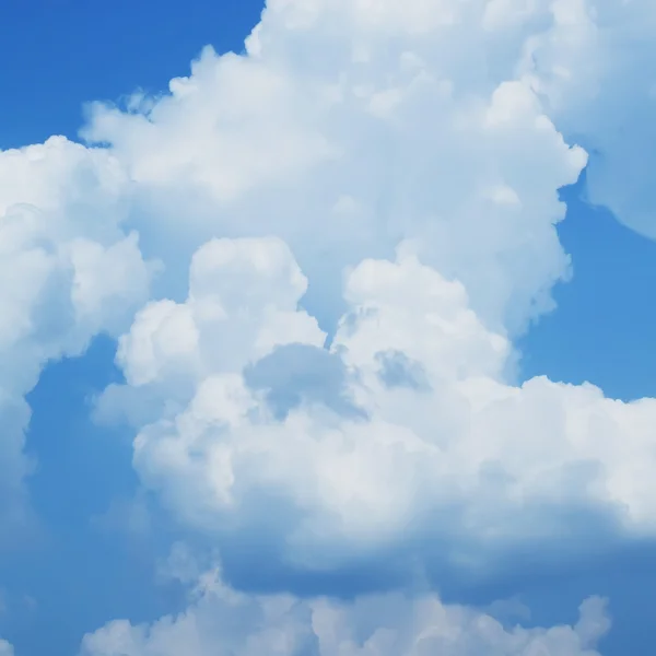 Gomolyfelhő, gyapjas felhők — Stock Fotó