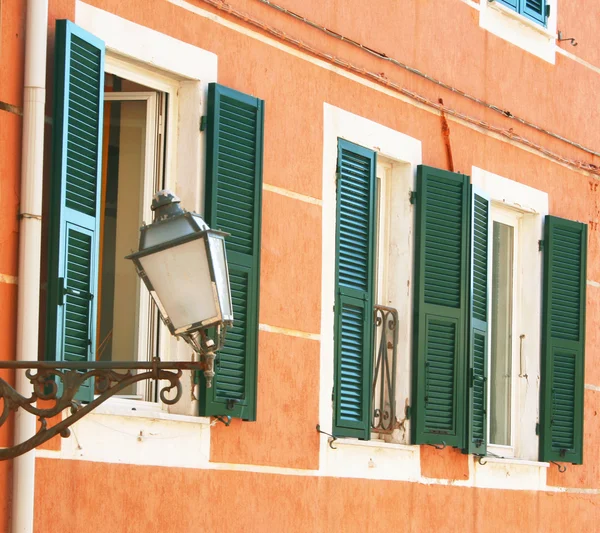 Italy. Cinque Terre. Riomaggiore village. Lantern on the wall — Stock Photo, Image