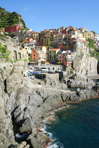 Ιταλία. Cinque terre. manarola πολύχρωμο χωριό — Φωτογραφία Αρχείου