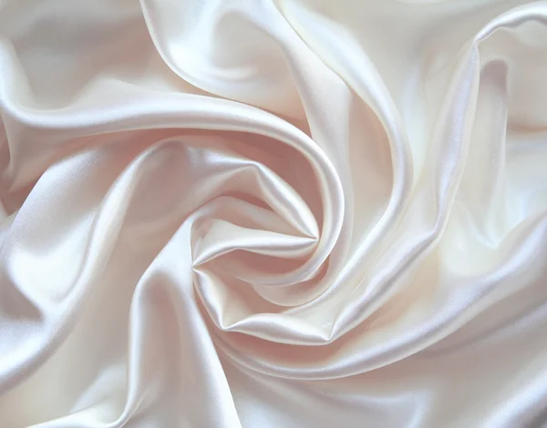 Hladké elegantní bílé hedvábí jako svatební pozadí — Stock fotografie