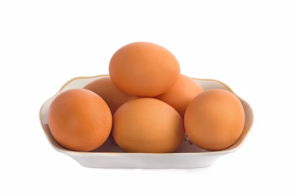 鸡蛋被隔绝在白色背景上关闭 — 图库照片