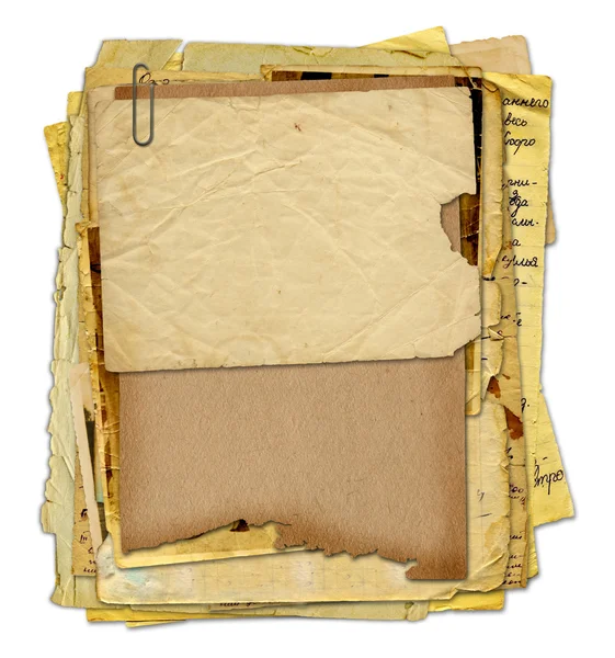 Vecchio archivio con lettere, foto sul backgroun isolato bianco — Foto Stock