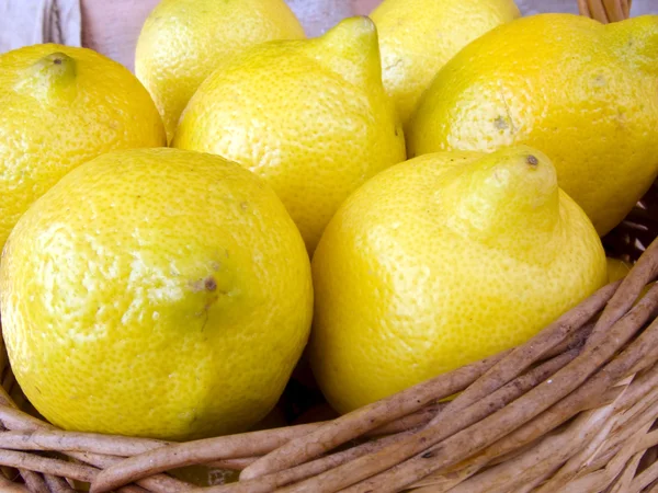 Lemons in Basket — Stock Photo, Image