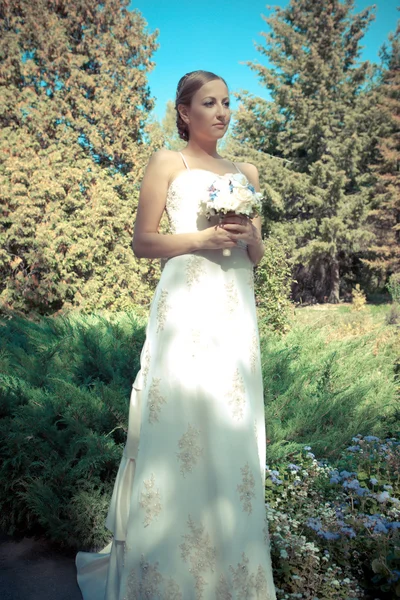 Porträt der jungen schönen Braut — Stockfoto
