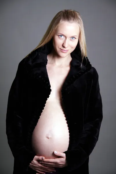 Mulher grávida - barriga grávida — Fotografia de Stock