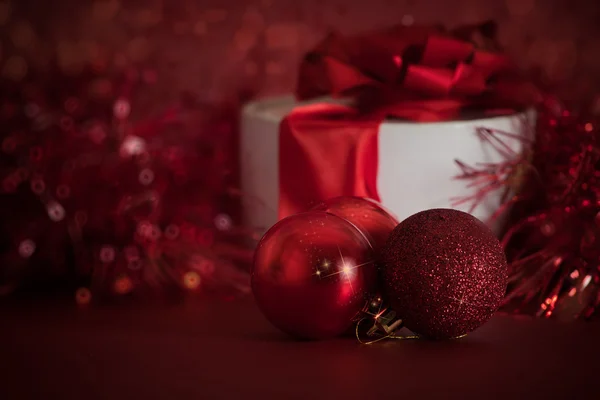 Kerststuk in rode kleuren — Stockfoto