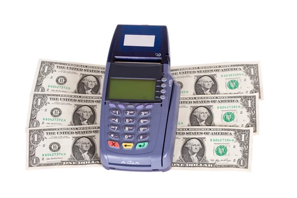 Считыватель кредитных карт на долларах — стоковое фото