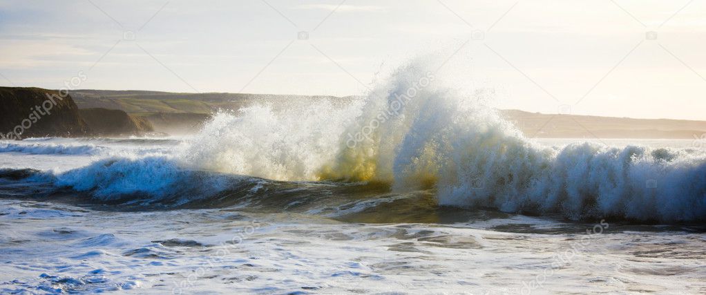 Wave splashes