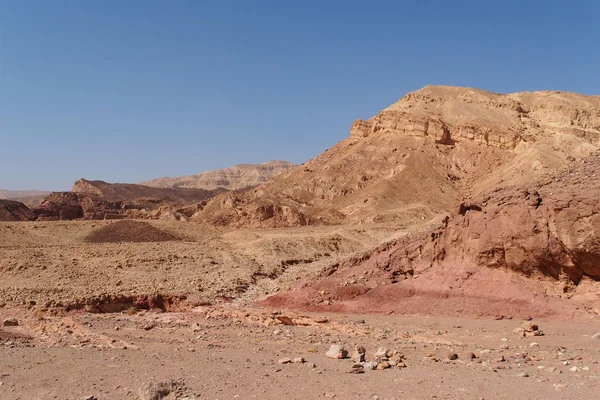 Pedras vermelhas no deserto — Fotografia de Stock
