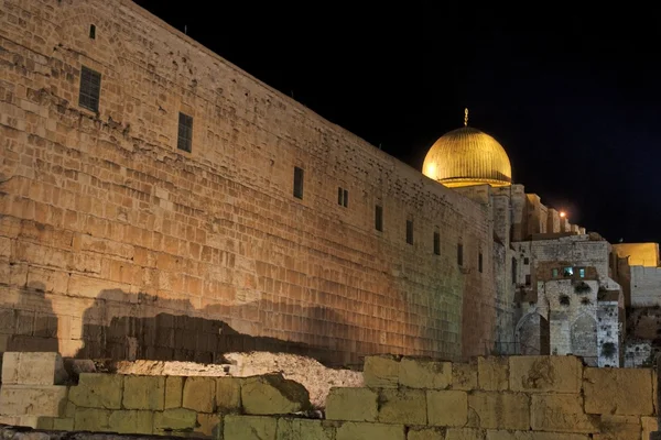 Tempelberg in Jeruzalem in de nacht — Stockfoto