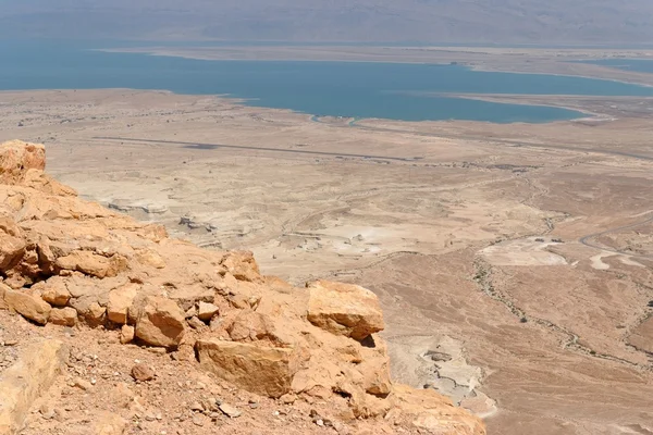 Rotsachtige woestijn landschap in de buurt van de dode zee — Stockfoto