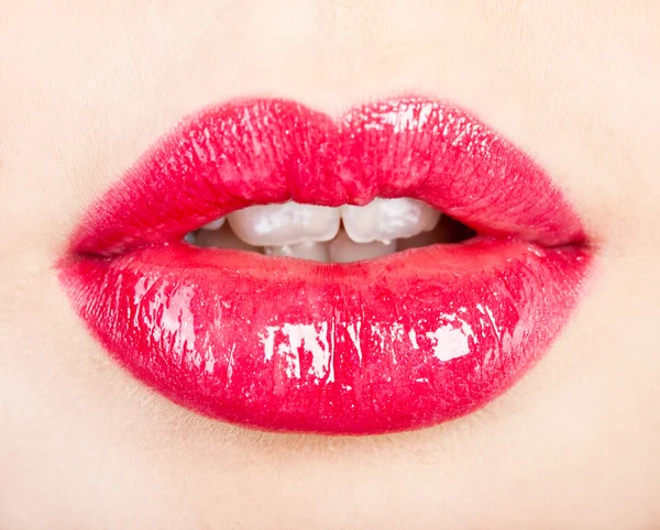 Die Lippen eines schönen Mädchens — Stockfoto