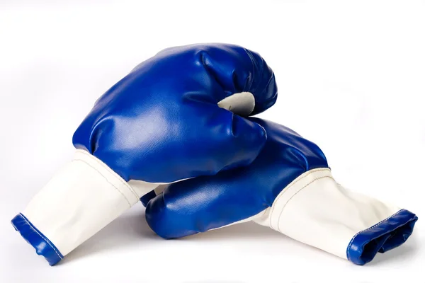 Ζευγάρι γάντια του μποξ σε λευκό — Φωτογραφία Αρχείου