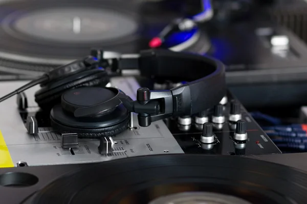Headphones on sound mixer — Stock Photo, Image