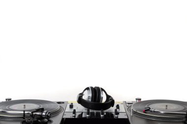 Turntables, headphones & sound mixer clipart